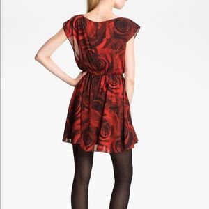 Alice and Olivia Corwin Rose Dress Size Medium